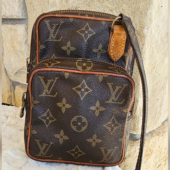 Louis Vuitton Handbags - Louis Vuitton Vintage Amazon PM In Great Condition